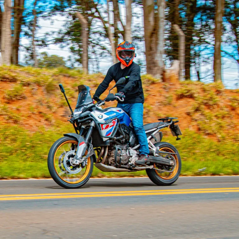 Alexandre Ferrari - Piloto BMW Motorrad F900GS